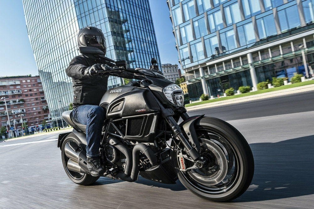 Ducati Diavel „Lamborghini“ und weitere Modelle für 2021 19 36 Diavel Carbon MY16