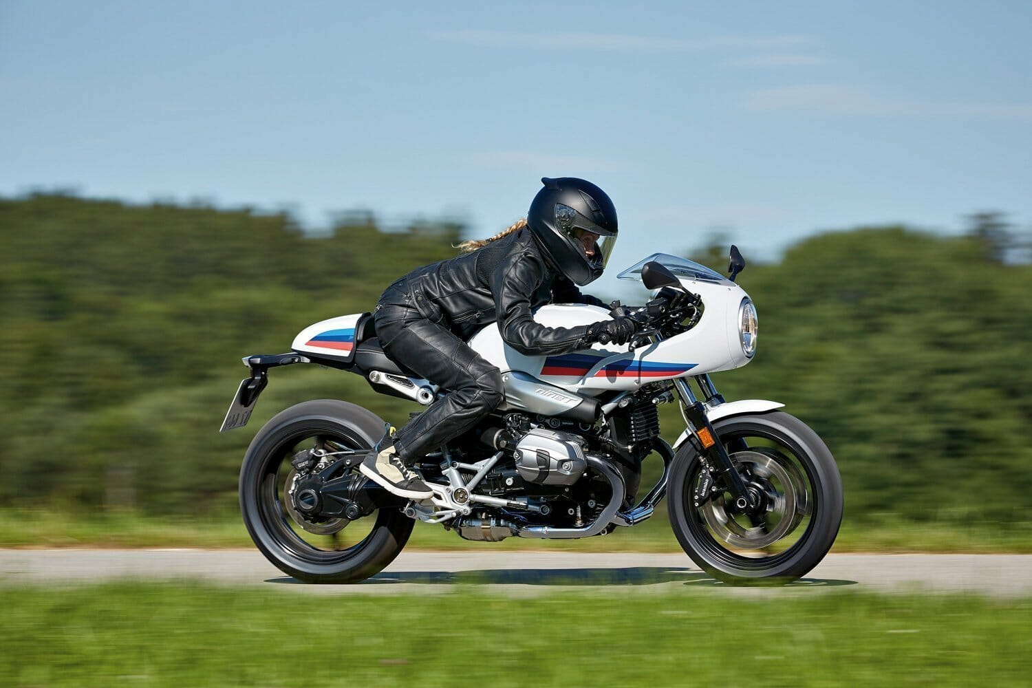 BMW R nineT Racer - Pictures 1 P90232540 highRes