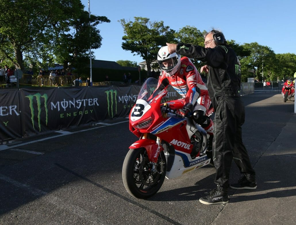 43E4E14E768743DE8399E2187B47D19A