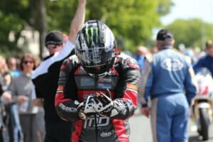 Isle of Man TT 2017 – Superstock Race 30 7D86CA06FD254BC9832355292A64D186