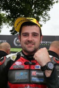 Isle of Man TT 2017 – Senior TT 33 C11C6DC7B1A2454EBF8022BCE8E77E11