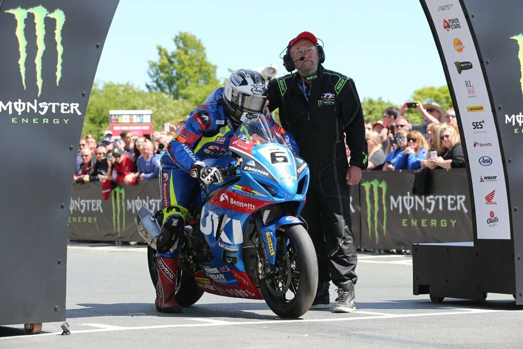 Isle of Man TT 2017 – the first race – Superbike E3ABB21DA6C448E7BC8B16BCC17F33A7