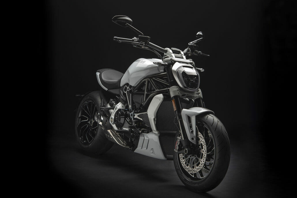 29 Ducati XDiavel S 08