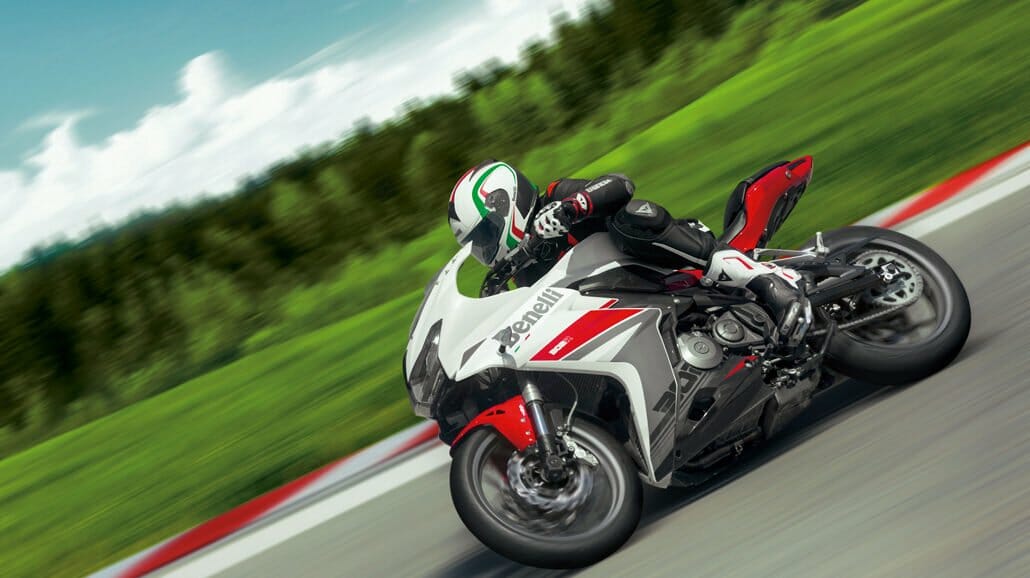 Benelli 320R, presentation including data 37 benelli 302r 102