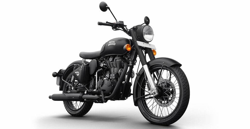 Royal Enfield Classic 500 Stealth Black 25 Royal Enfield Classic 500 Stealth Black MotorcyclesNews 4