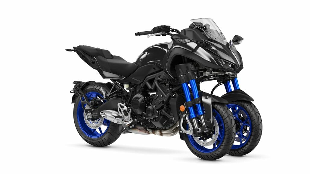 Yamaha NIKEN (2018) - Pictures 25 Yamaha NIKEN 2018 Studio MotorcyclesNews 1