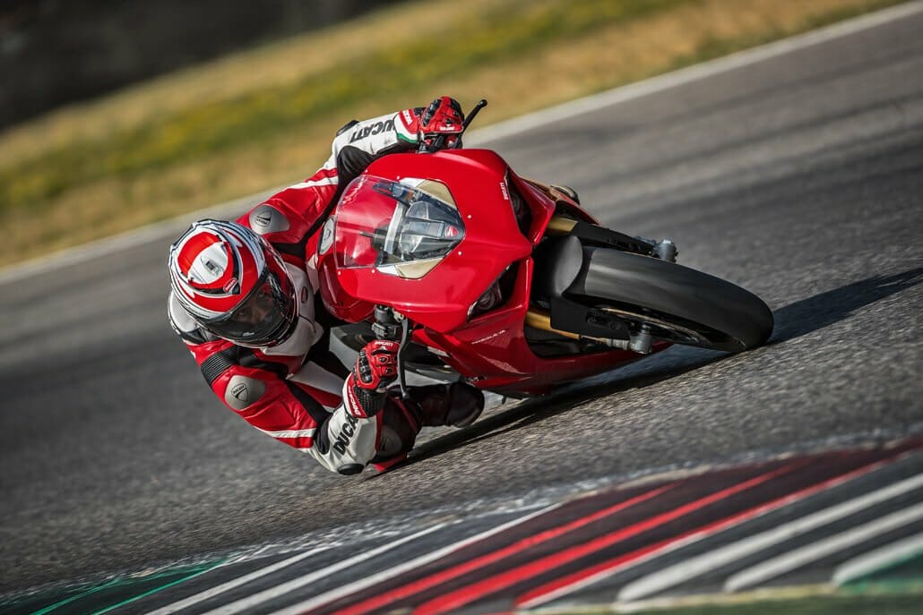 Ducati Panigale V4S only slightly slower than MotoGP prototypes Panigale V4 S 2018 MotorcyclesNews 16