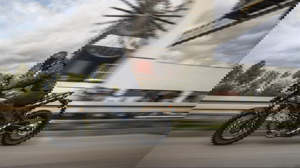 Suzuki SV650X - Presentation - Review - Data - Performance - Equipment 32 Suzuki SV650X MotorcyclesNews 9