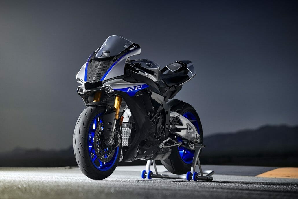 Gerüchte zu einer neuen Yamaha R1 2 Yamaha YZF R1M 2018 MotorcyclesNews 18