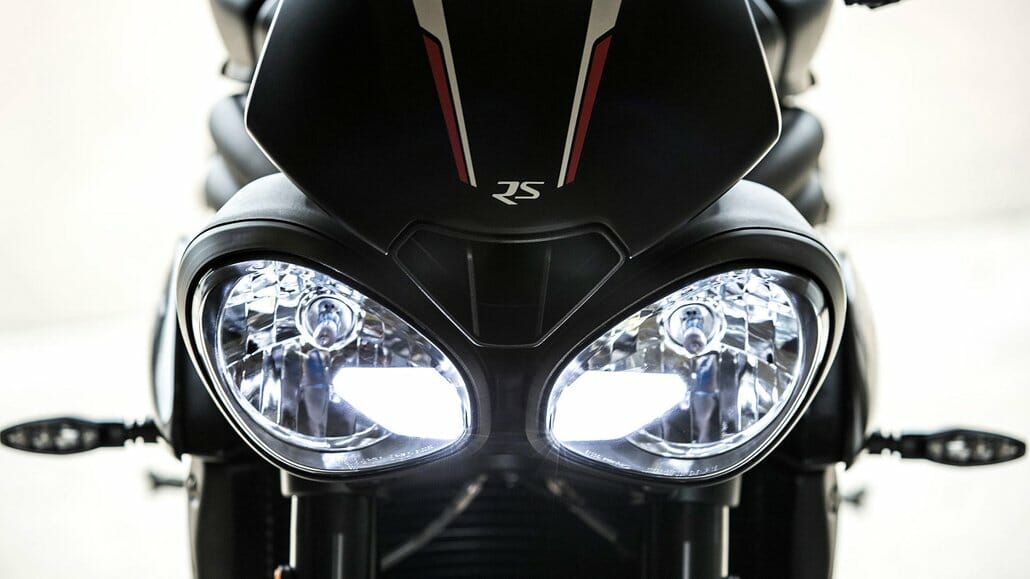 Triumph Speed Triple 2018 - Neues Bike in alter Kleidung? 6 Triumph Speed Triple 2018 Motorcycles News 51