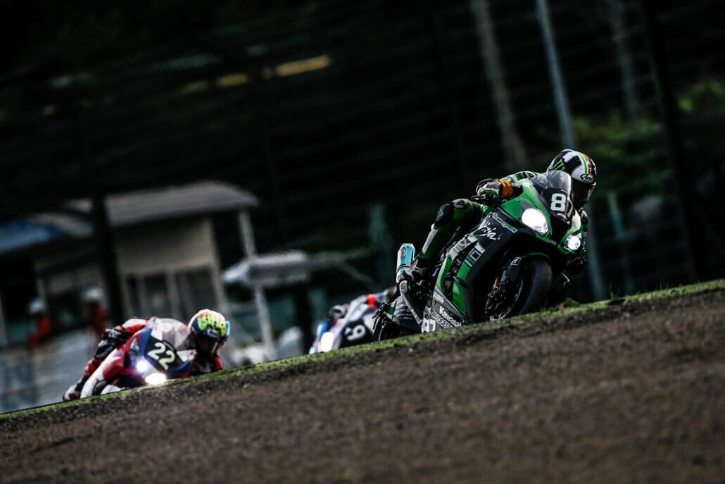 Kawasaki stellt Fahrer für das 8-Stunden-Rennen in Suzuka vor hi 007 31072016 8 H SUZUKA RACE KAWASAKI