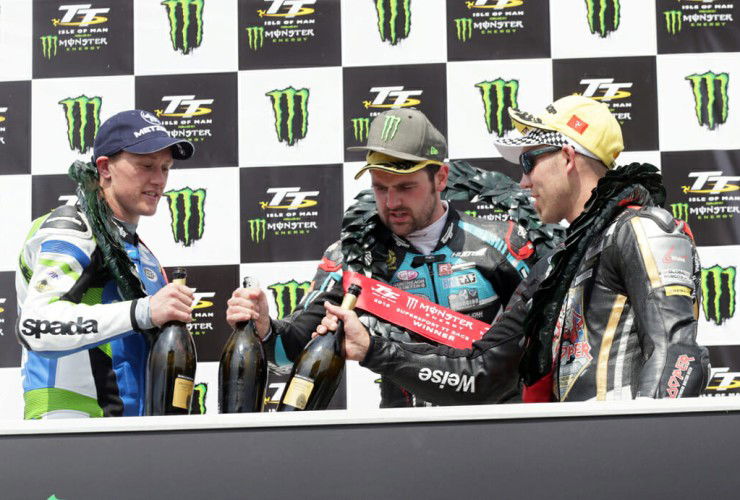 IOMTT 2018 Supersport TT 1 Motorcycles News 19