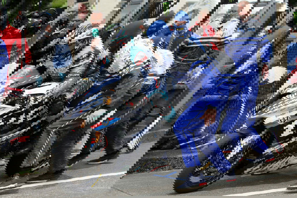 Is Michael Dunlop ending his career? 30 Isle of Man TT 2018 Superbike Rennen Motorcycles News 15