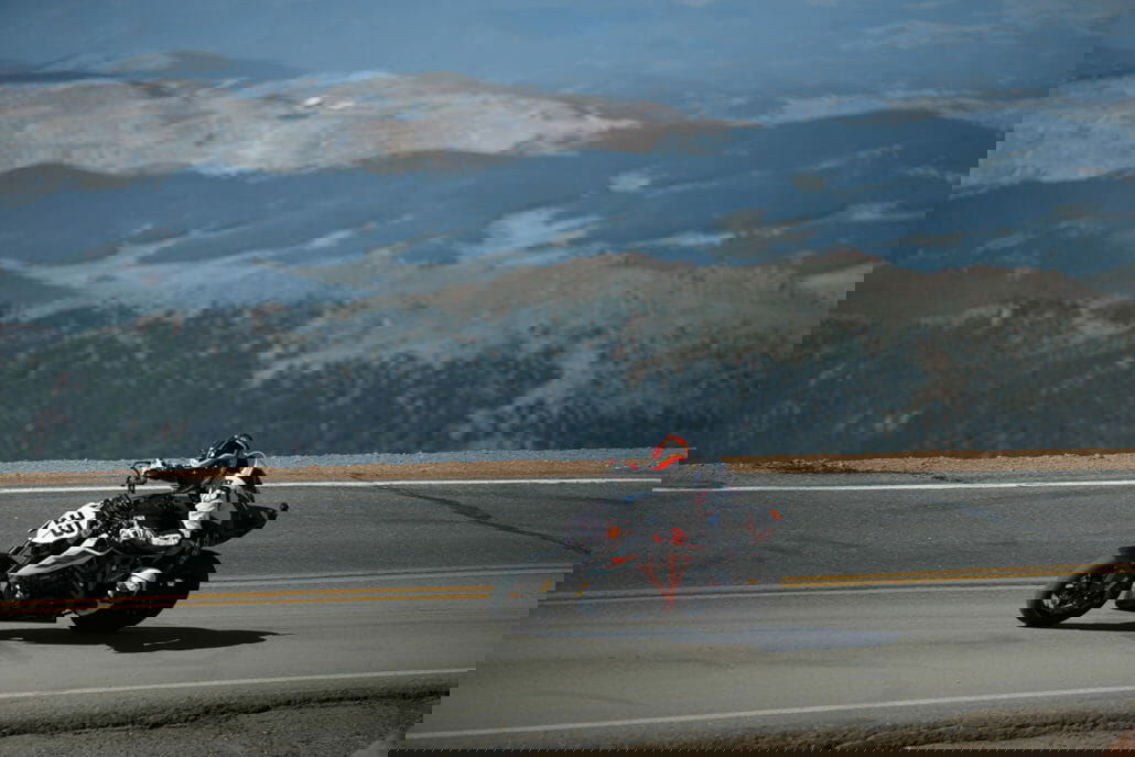 Chris Fillmore bricht Rekord am Pikes Peak mit einer KTM 790 Duke (Klasse Middleweight) 39 Rennie Scaysbrook KTM 1290 SUPER DUKE R 2