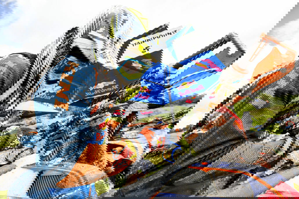 AP 1WCWN25152111 hires jpeg 24bit rgb