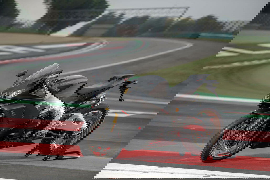 Aprilia RSV4 1100 Factory 2019 Motorcycles News 15