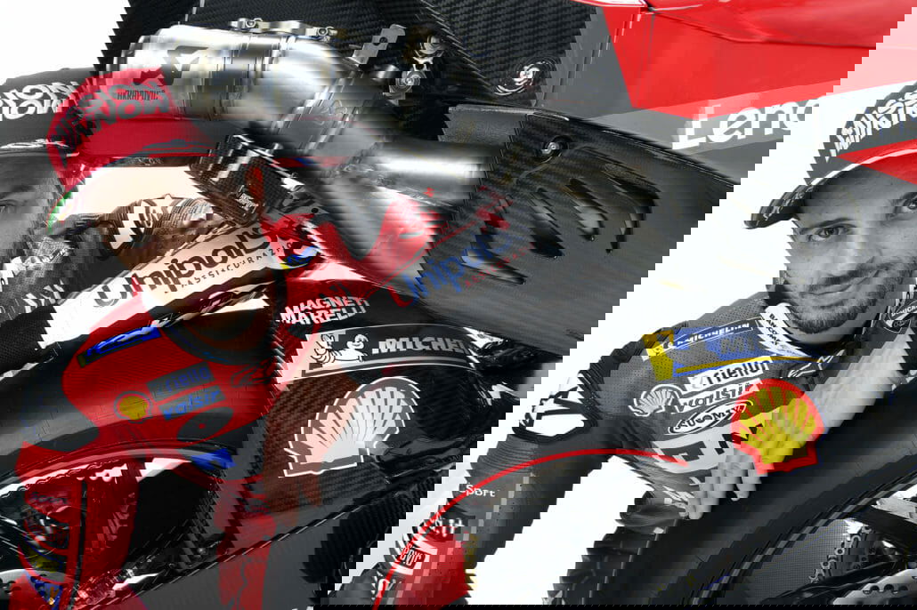 Ducati Desmosedici GP 41 Andrea Dovizioso 09 UC70021 High