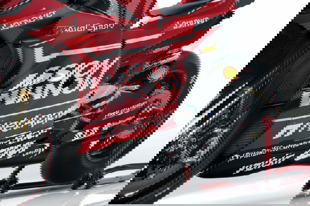 Ducati Desmosedici GP 52 Desmosedici GP Details 04 UC70119 High