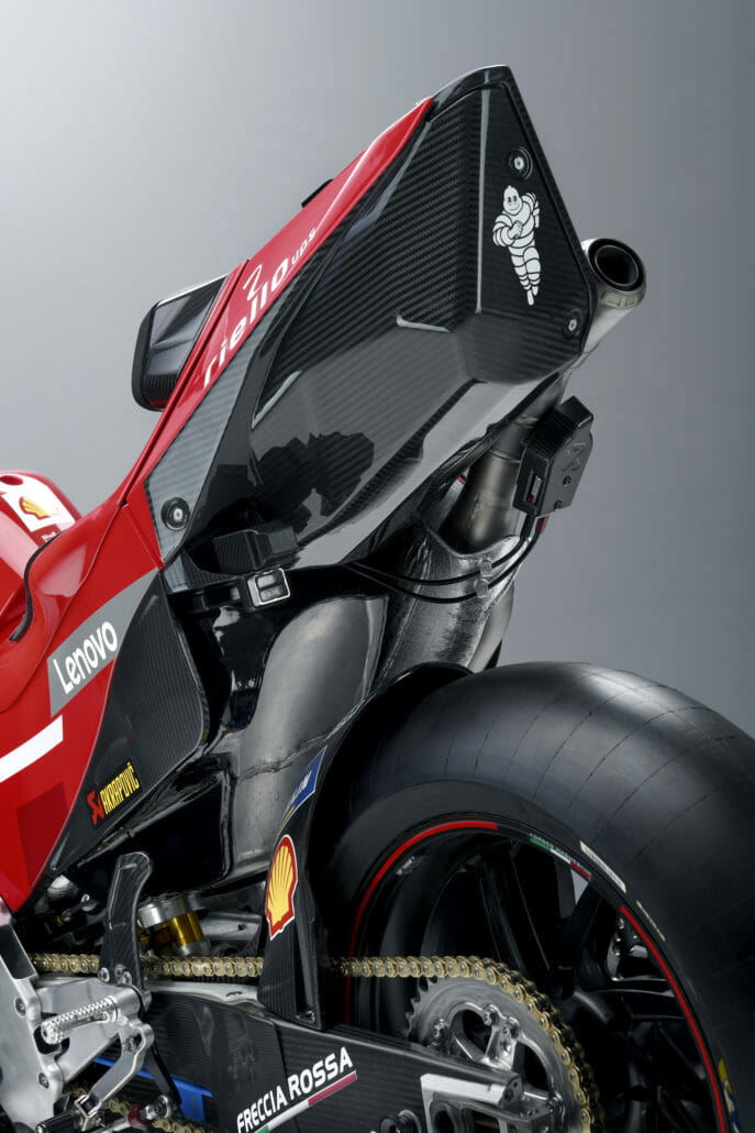 Ducati Desmosedici GP 54 Desmosedici GP Details 09 UC70125 High