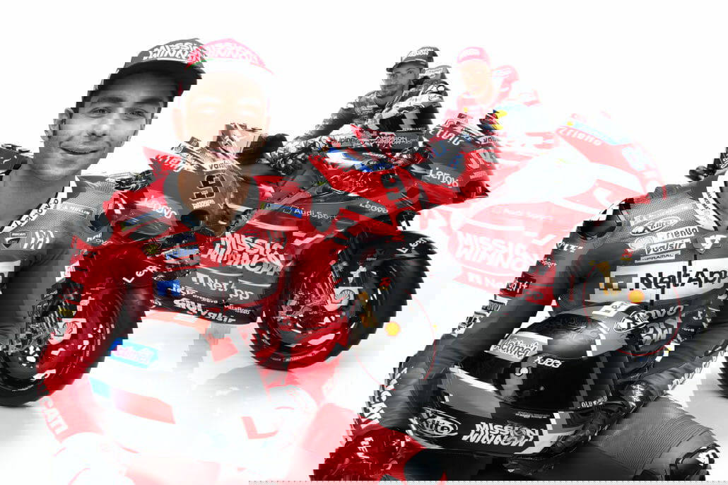 Ducati Desmosedici GP 60 Dovizioso and Petrucci 05 UC70052 High