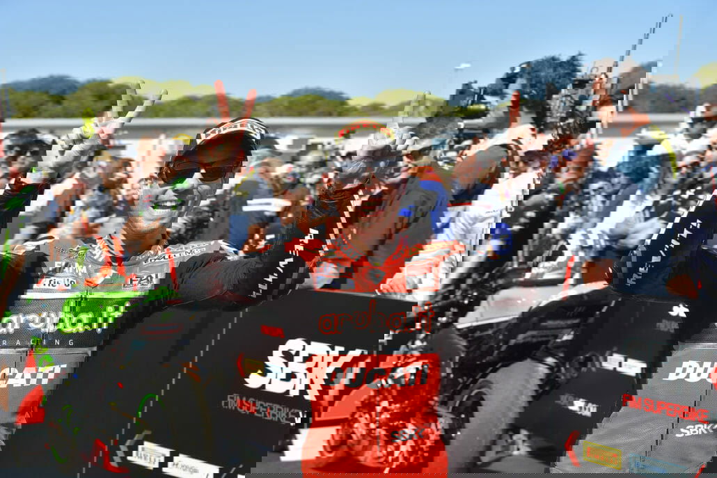 Also unbeatable in the Superpole Race and the 2nd race 34 Alvaro Bautista 4