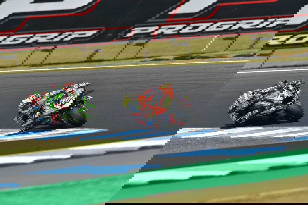 Also unbeatable in the Superpole Race and the 2nd race 30 Alvaro Bautista Jonathan Rea