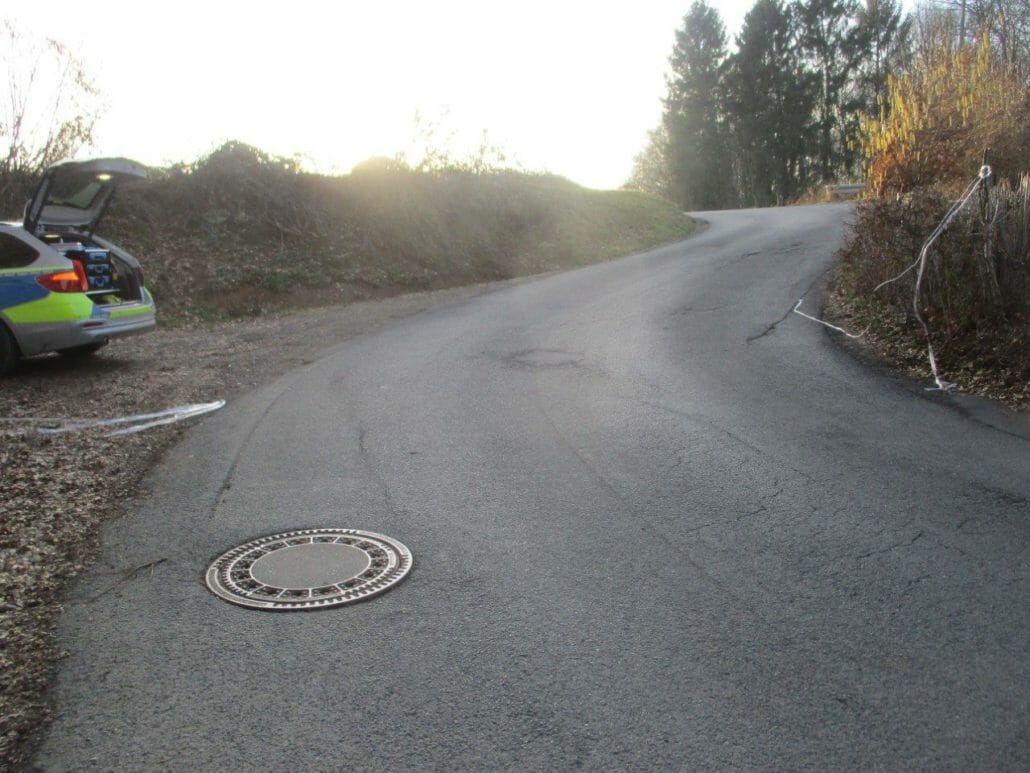 Folie über Fahrbahn gespannt 29 FolieüberFahrbahn2 1