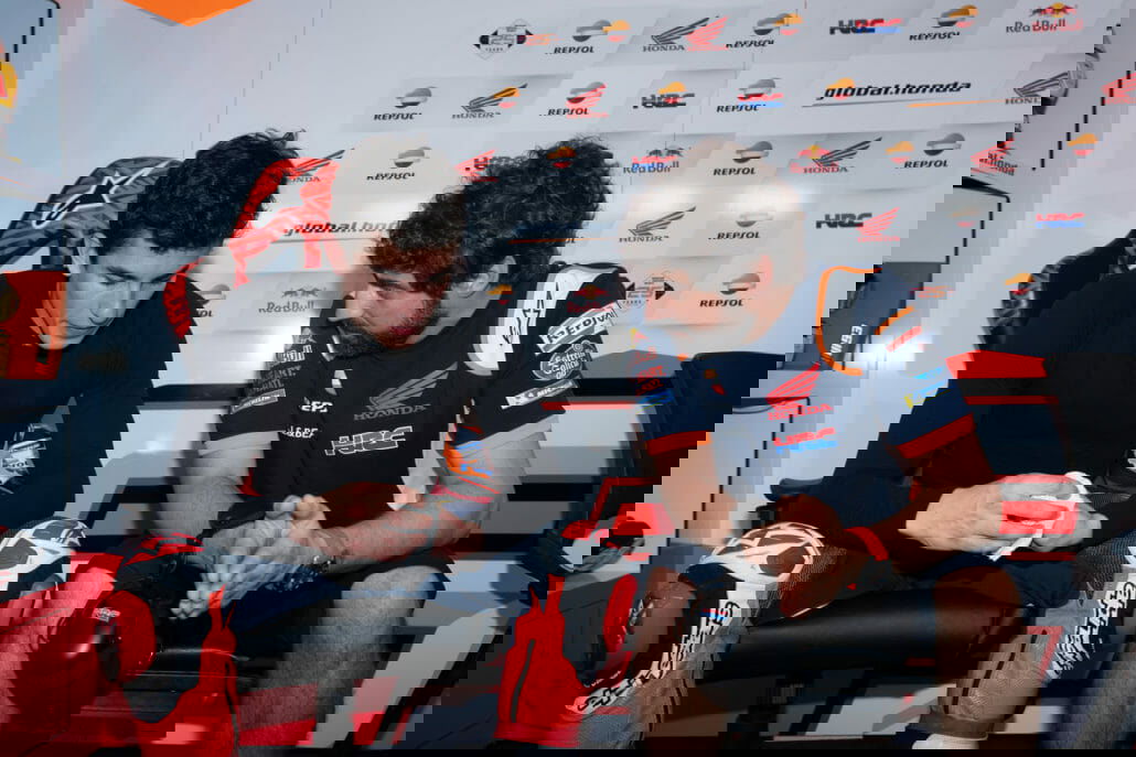 Erster Schlagabtausch in der MotoGP 2019 45 Marquez and Hernandez Garage 1