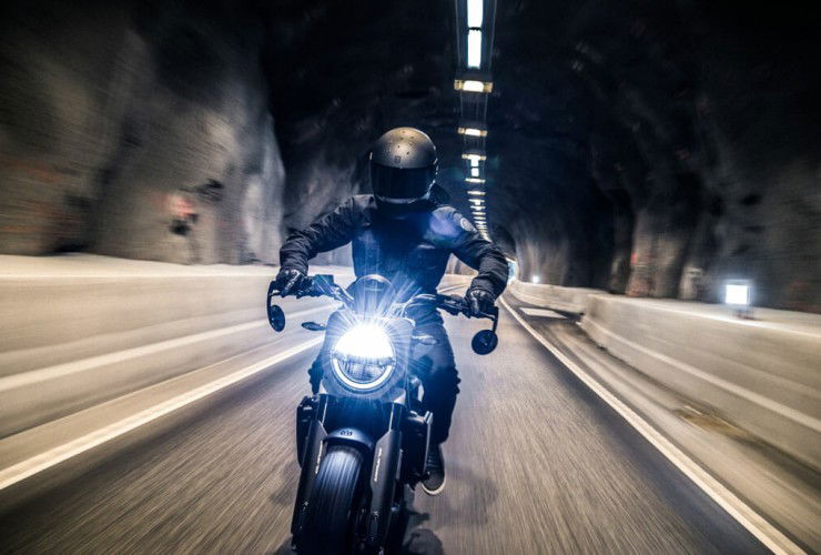 SVARTPILEN 701 MY19 28