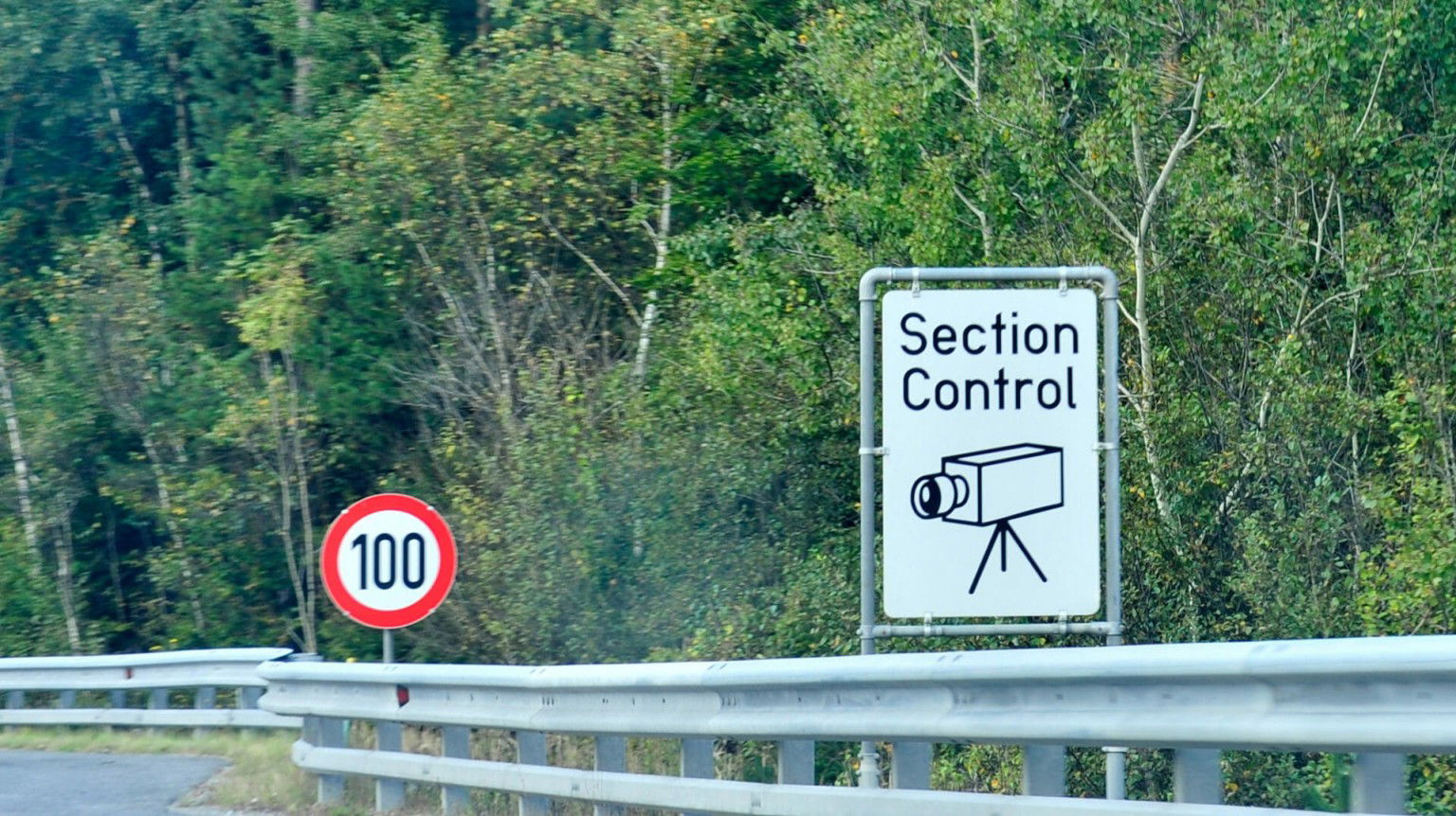 cropped section control a2 wechsel