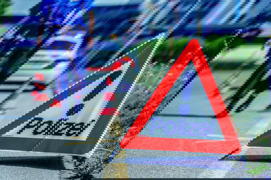 zurich cantonal police 3225103