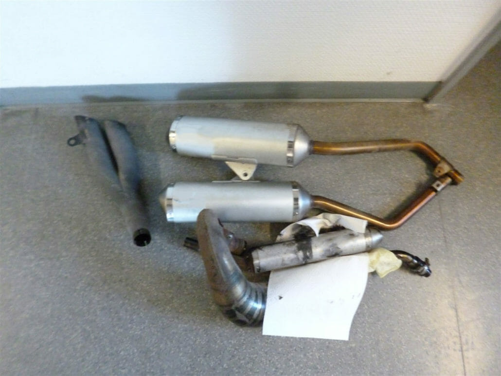 Auspuffanlagen sichergestellt 29 Abgasanlagen