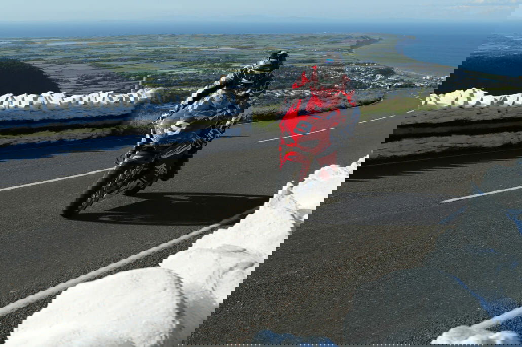 2. Qualifying Isle of Man TT 31 Isle of Man TT 2019 Qualifying 29 05 2019 MotorcyclesNews Motorrad Nachrichten App 2