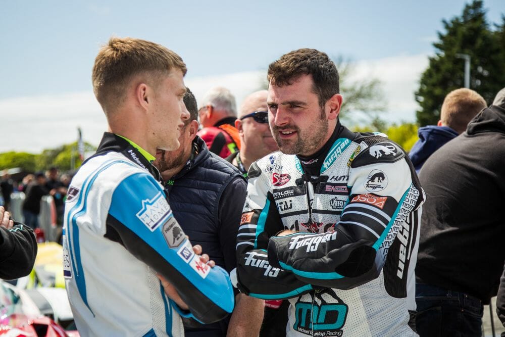 Isle of Man TT 2019 erstes Qualifying MotorcyclesNews Motorrad Nachrichten App 1