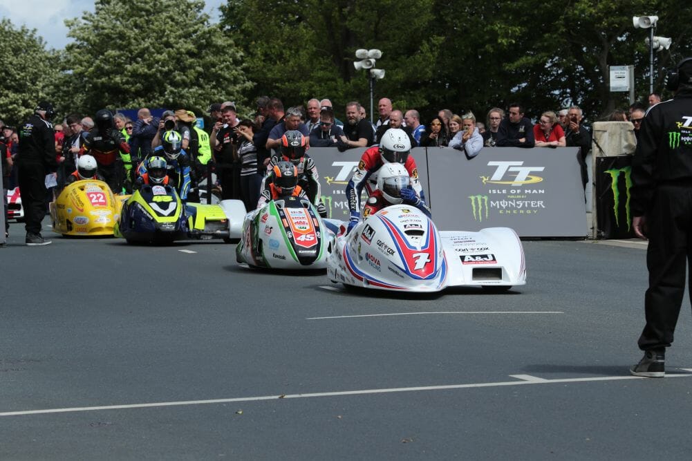 Isle of Man TT 2019 erstes Qualifying MotorcyclesNews Motorrad Nachrichten App 3