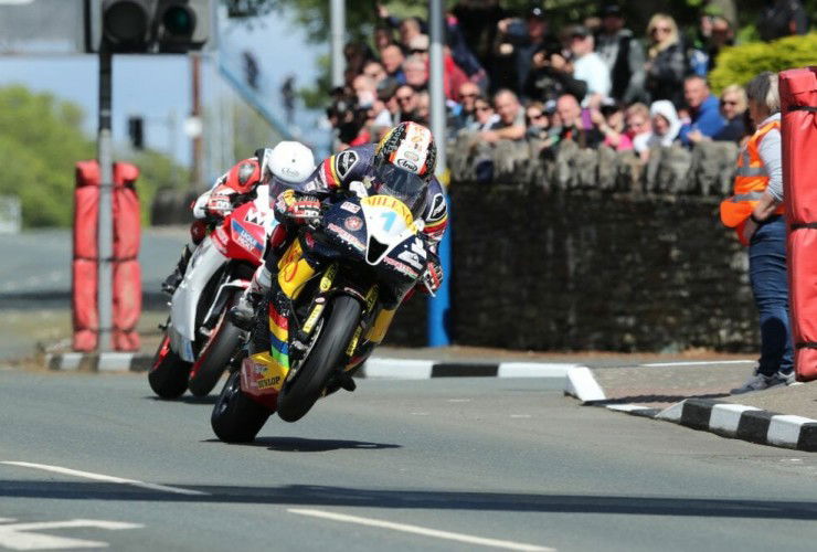 Isle of Man TT 2019 erstes Qualifying MotorcyclesNews Motorrad Nachrichten App 4