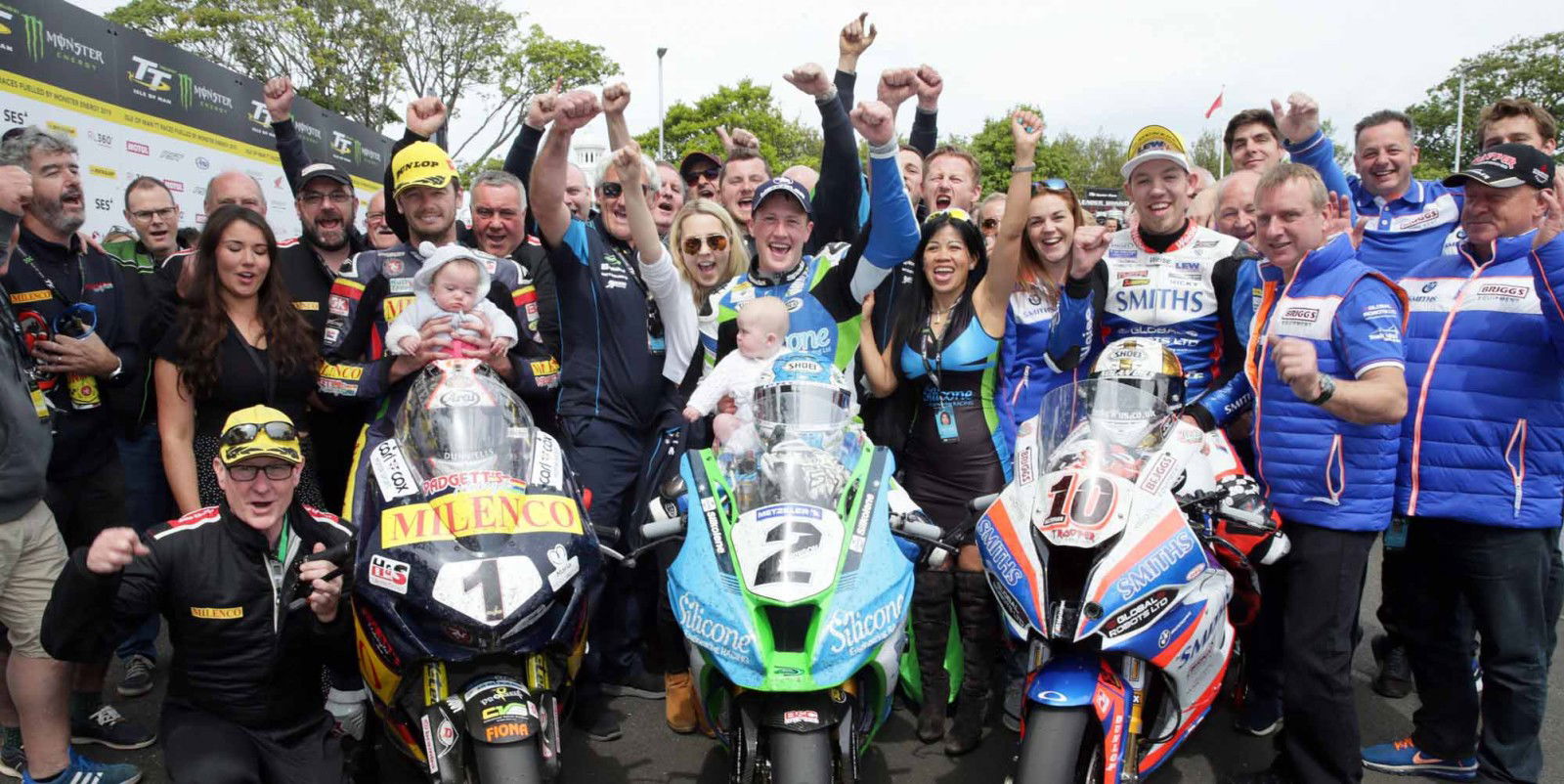 Harrison prevails in dramatic senior TT races 25 Senior TT 2019 Motorcycles News Motorrad Nachrichten App 3