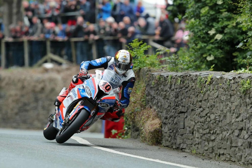 Harrison prevails in dramatic senior TT races 34 Senior TT 2019 Motorcycles News Motorrad Nachrichten App 5