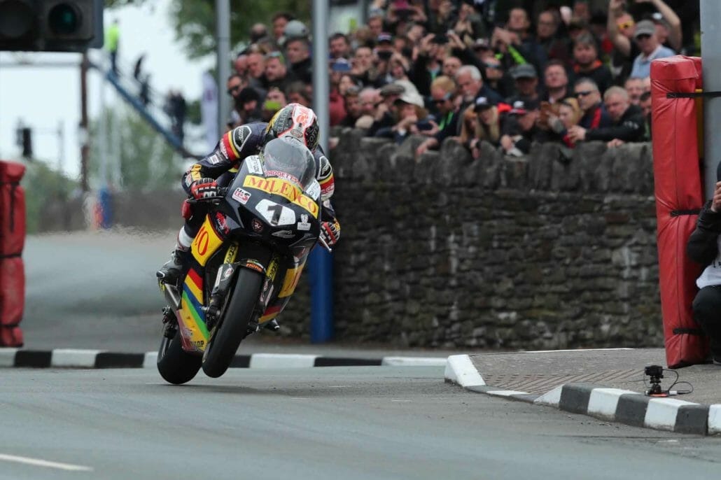 Harrison prevails in dramatic senior TT races 36 Senior TT 2019 Motorcycles News Motorrad Nachrichten App 7
