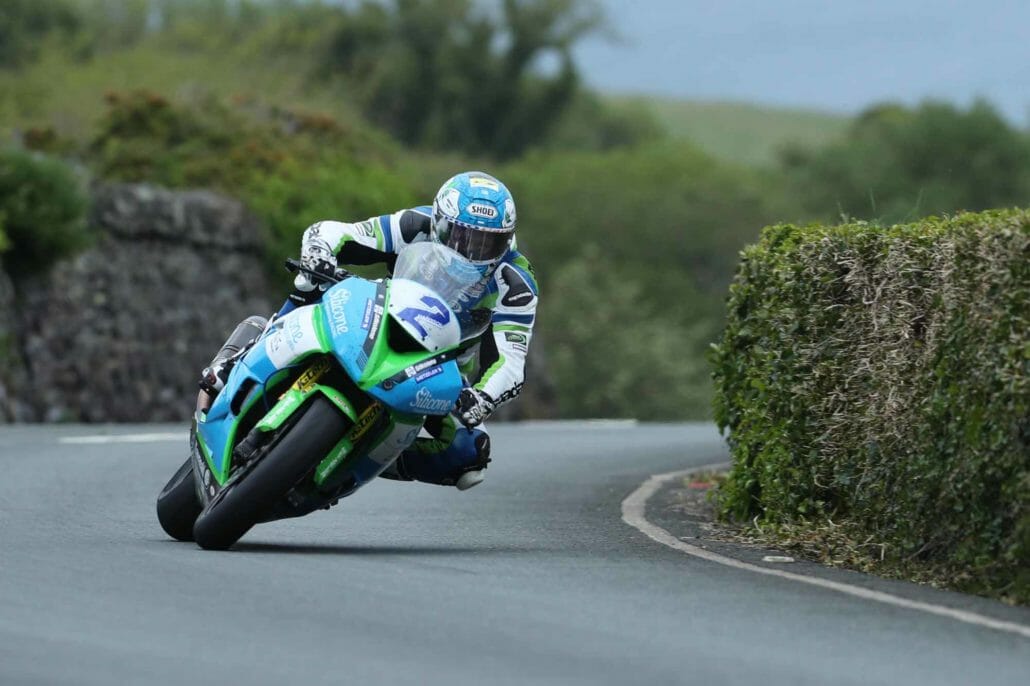 Lee Johnston wins Supersport TT 35 Supersport TT 2019 Motorcycles News Motorrad Nachrichten App 8