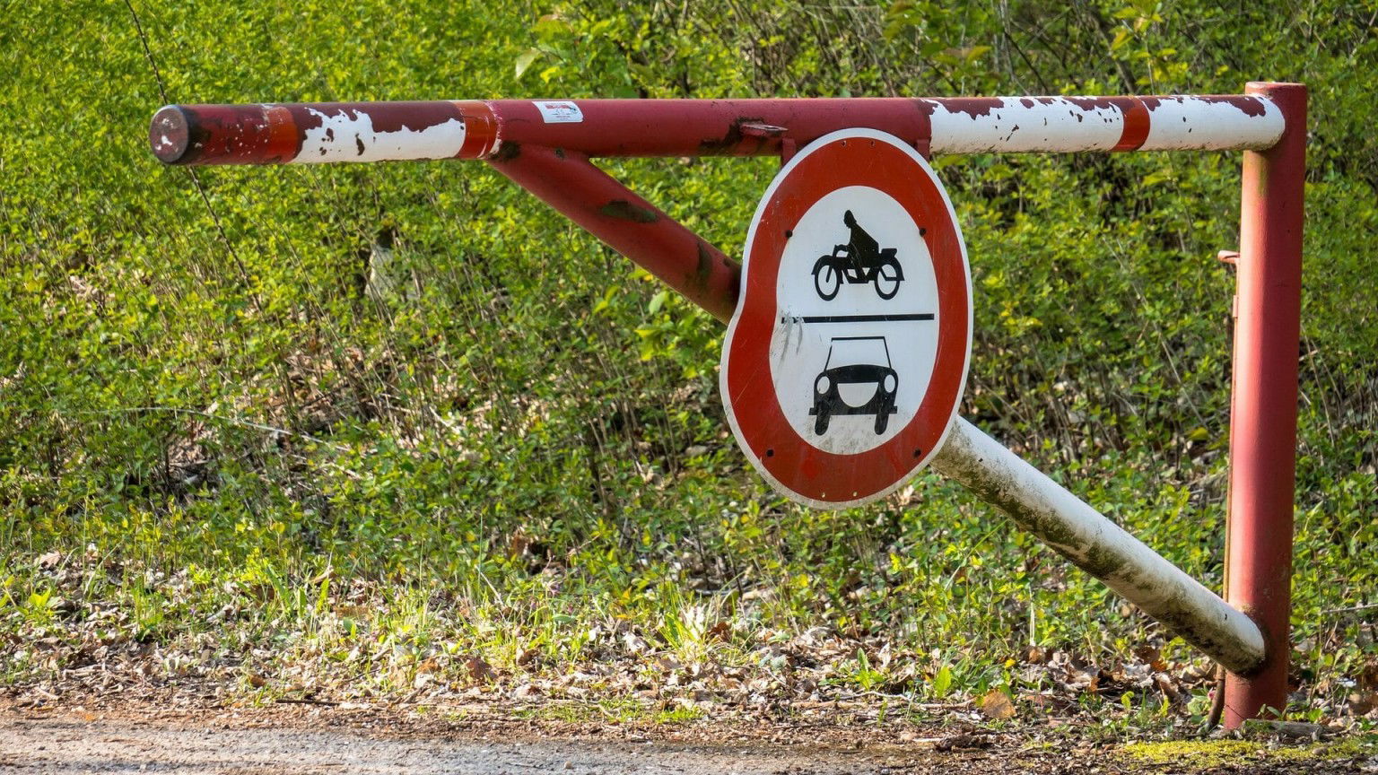 cropped turnpike 4153354 1920