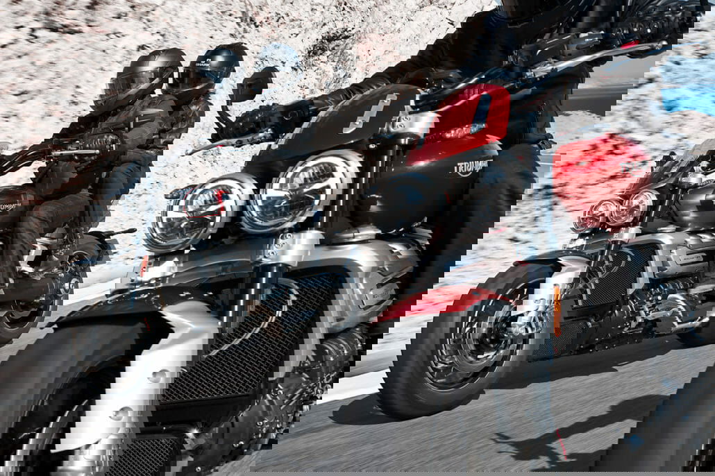 2019 Rocket 3 R GT Joint Riding 4