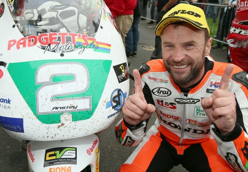 Bruce Anstey at the Classic TT 1 classic tt isle of man 2017 Bruce Anstey