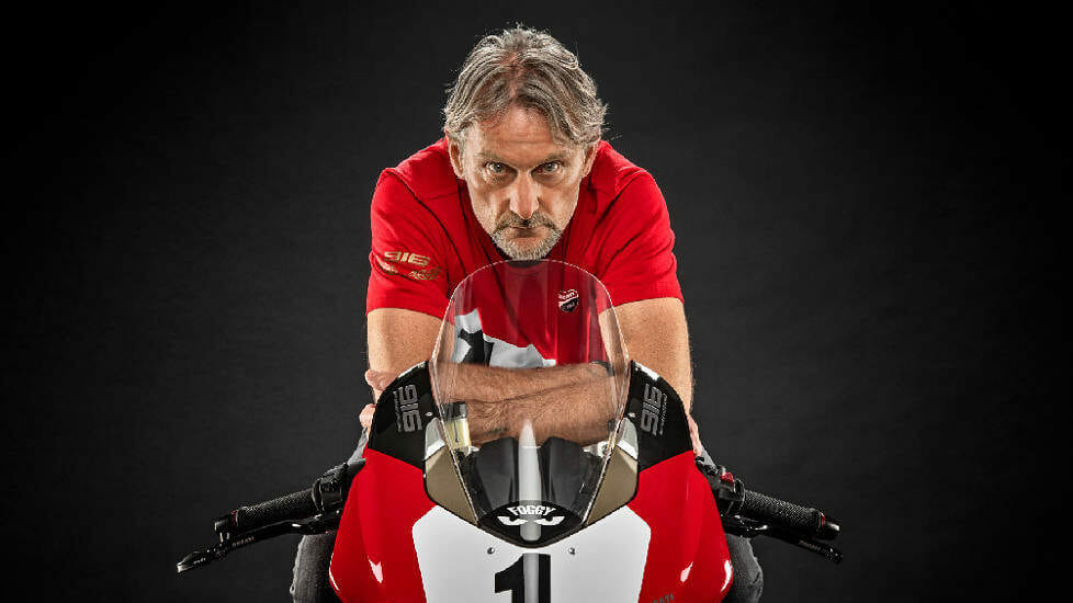 Limited Panigale V4 25 cropped 978 217535