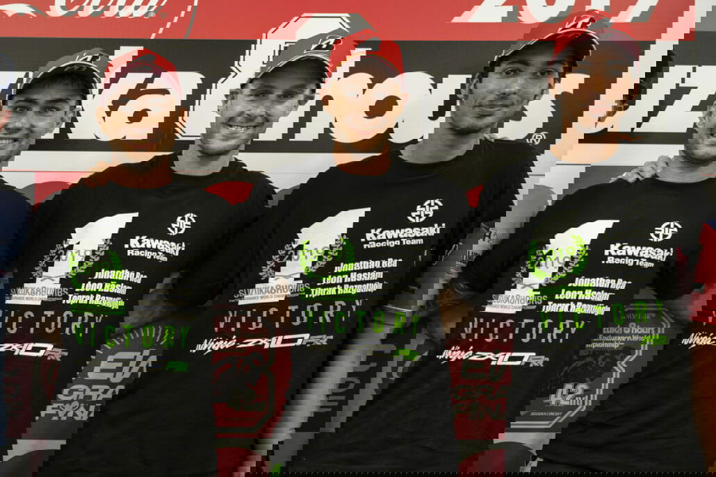 8 hours Suzuka - Great confusion in an exciting race 12 hi 2019 Suzuka 8Hrs Race KRT Celebration GB56819