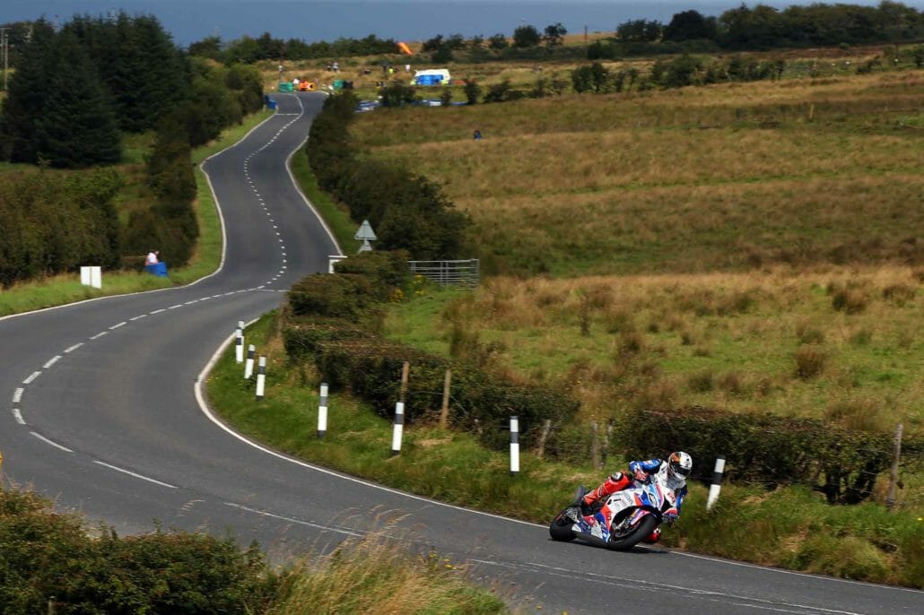 Peter Hickman nicht zu schlagen 32 P90362165 highRes dundrod uk 08th augu