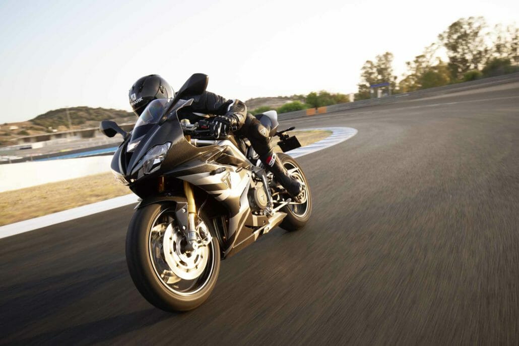 Triumph Daytona 765 Motorcycle News App MotorcyclesNews Motorrad Nachrichten App 2