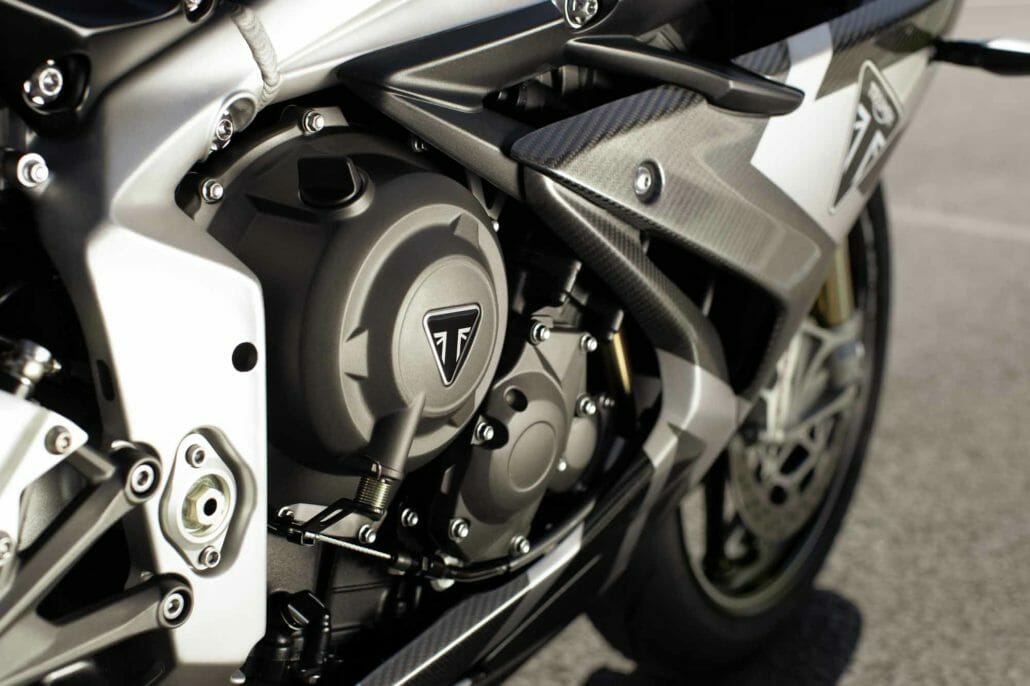 Triumph Daytona 765 Motorcycle News App MotorcyclesNews Motorrad Nachrichten App 26