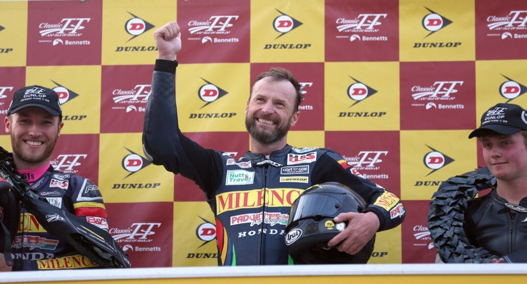 Bruce Anstey gewinnt Lightweight Classic TT 3 a77j6851