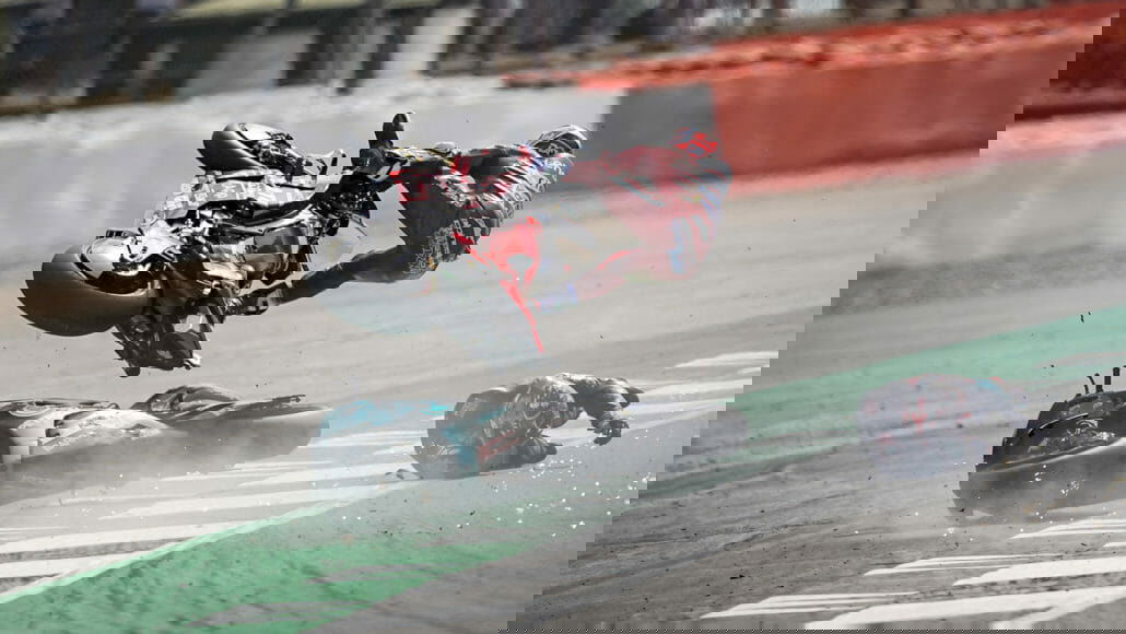 cropped AD AX21886 UC83787 High